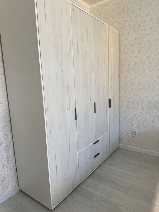 продам срочно спальный гарнитур