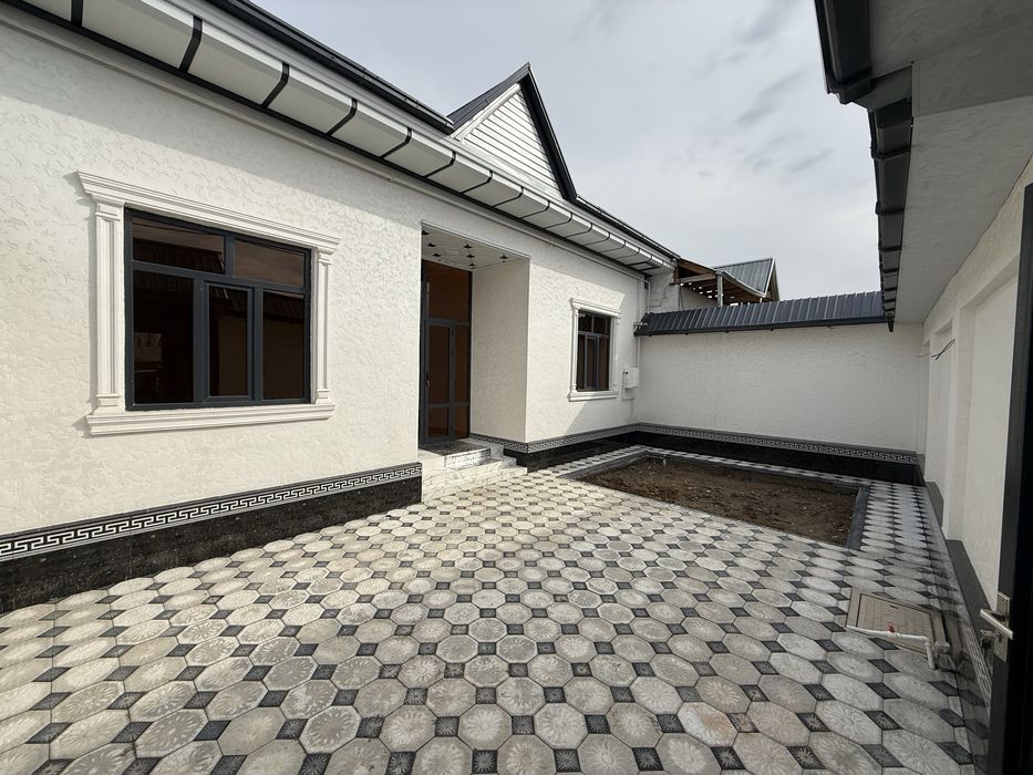 Срочно продается 2 сотх 4 хона Жданов