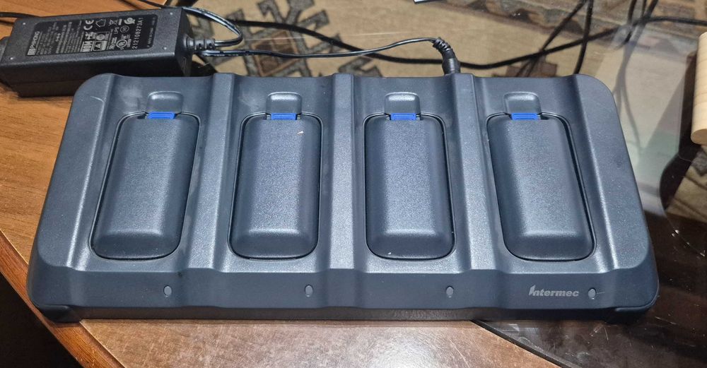 Stație încărcare 4 baterii Honeywell Intermec AC20 + 4 baterii + adaptor, pentru Honeywell CK65