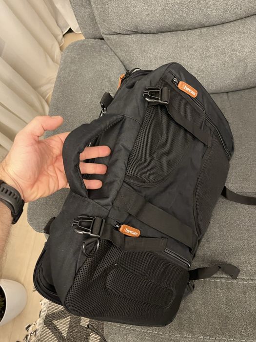 Ghiozdan pentru calatorit cu dimeniuni de 50×30×20 cm - cu extra pungi