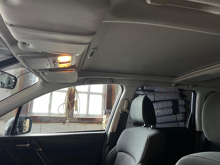 Vând subaru forester