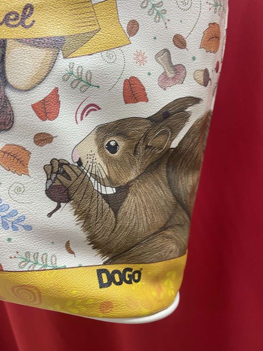 Чанта DOGO Original Design – модел Look at Squirrel