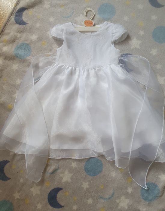 Нарядное платье на девочку 2,5-3 года