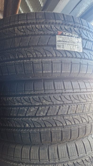Продоется шина с дисками R-20.