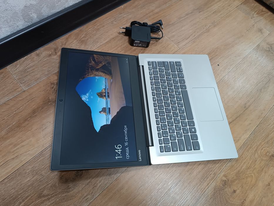 Ноутбук LENOVO SSD Windows 10 Pro.
