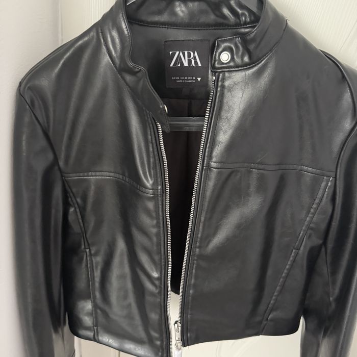 Късо дамско яке zara