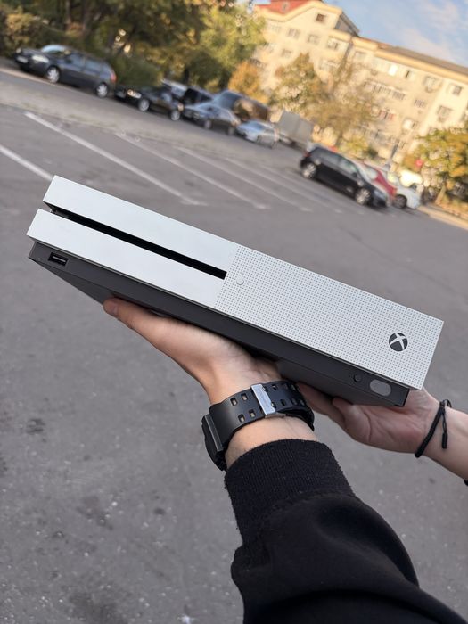 Xbox one S 1TB , jocuri