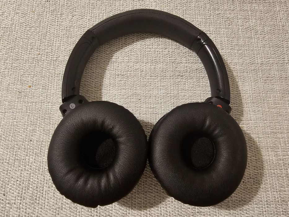 Sony WH-XB700, casti on ear