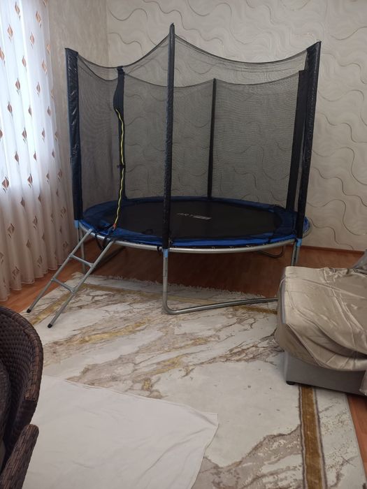 Продаю батут в отличном состоянии