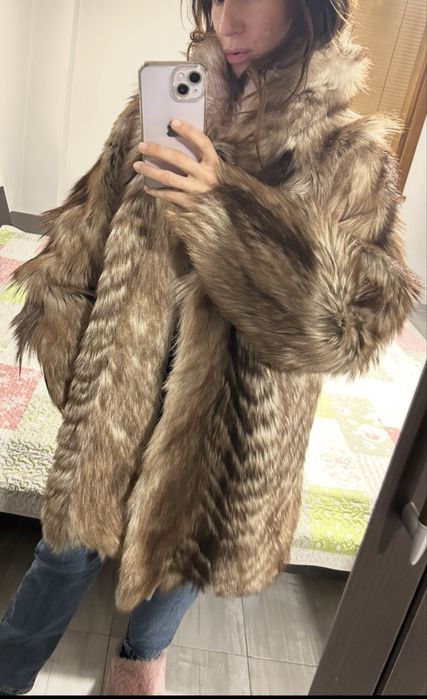 Луксозно палто от естествена лисица- дългокосместо, пухкаво