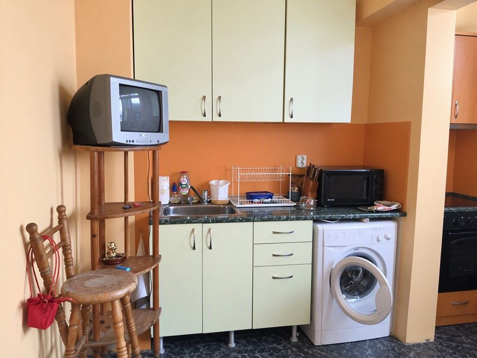 Дава се под наем Двустаен апартамент в Плевен, Дружба 2 - 40 кв.м за 250 € - Снимка #1