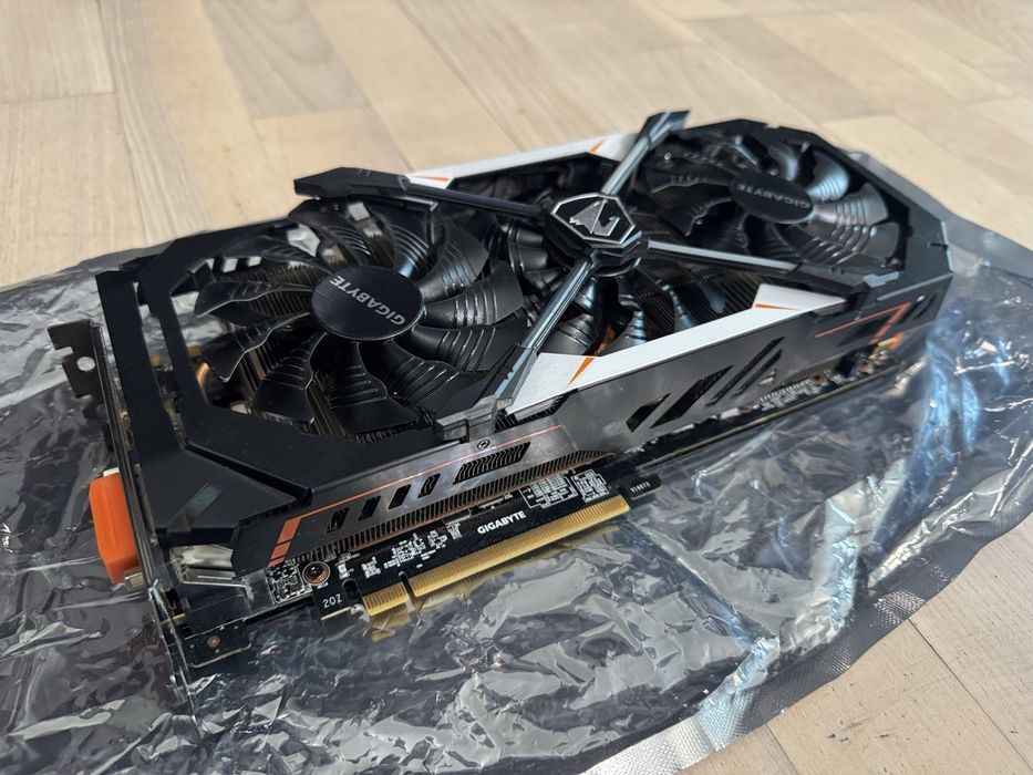 Видеокарта Gigabyte GTX 1080 Aorus 8G