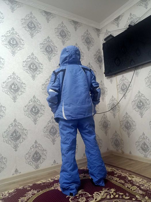 Женский лыжный костюм