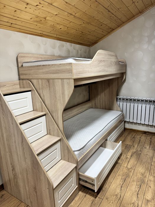 Продам кровать 2-х ярусную