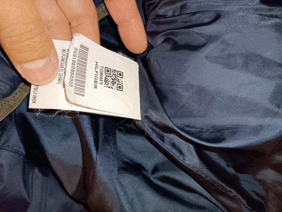 Graca de dama Tommy Hilfiger. Marime S.