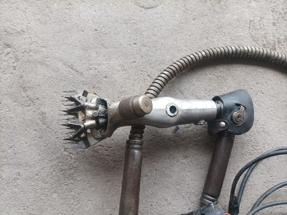 Қўй юнгини оладиган машинкани сотилади