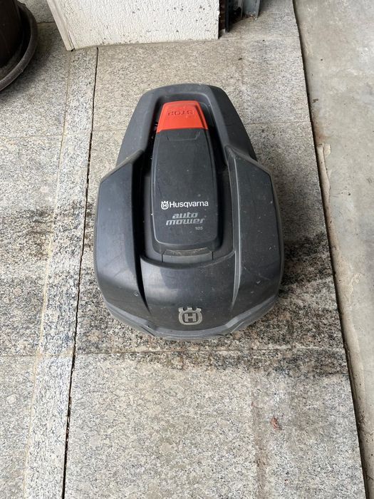 Roboțel gazon Husqvarna automower 105