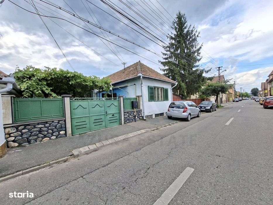 Casa individuala D+P+Pod teren 252 mp baie cu geam si curte in Sibiu