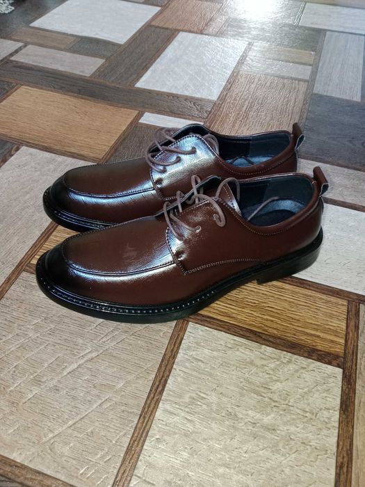 Мужские ботинки 43 размер. Новые.