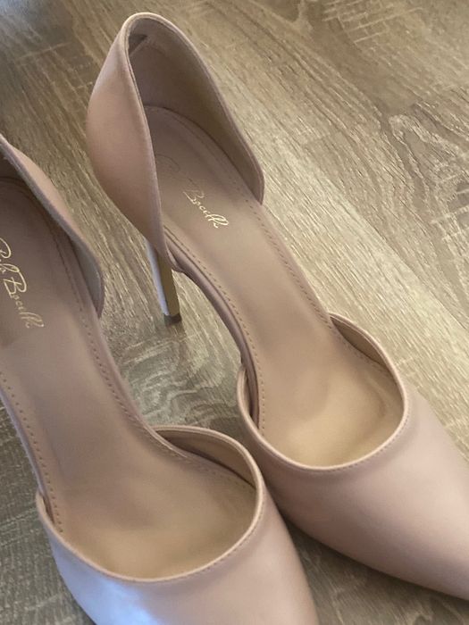 Елегантни обувки с ток, бледо розово