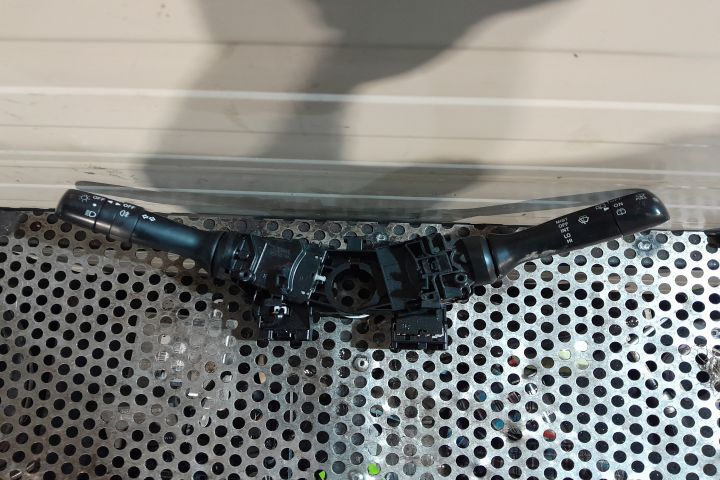 ANSAMBLU MANETE SEMNALIZARE + STERGATOARE 173848 Toyota Aygo prima ge