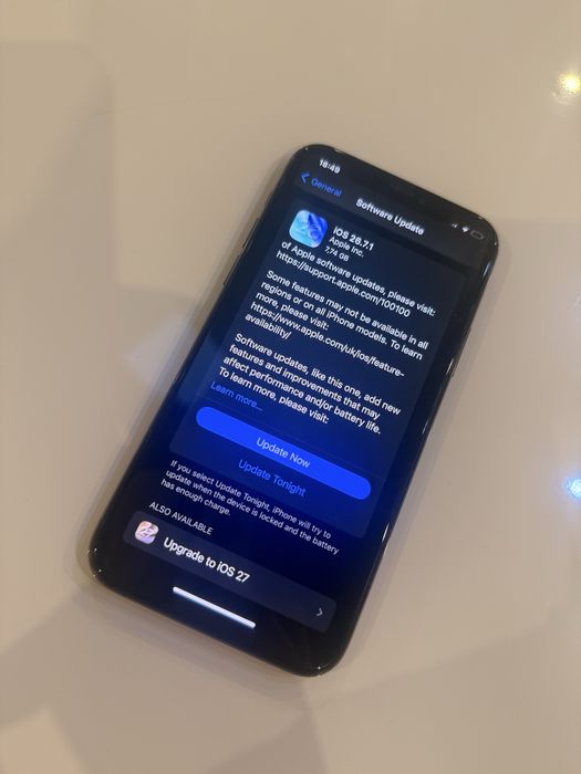 Iphone 11 pro 83% baterie