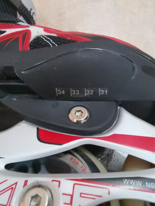 Роликовые коньки