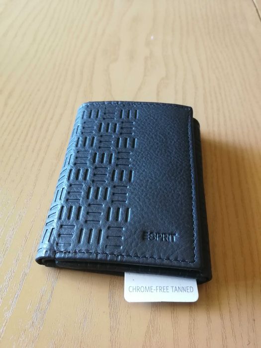 Esprit малък вертикален портфейл