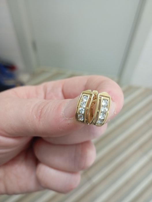 Cerceii din aur  14 k, cu zirconiu