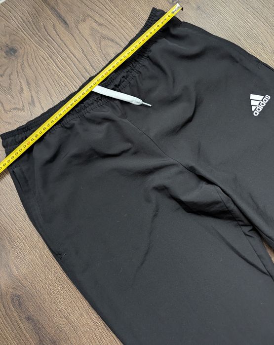 Pantaloni trening Adidas mărimea L pentru femei
