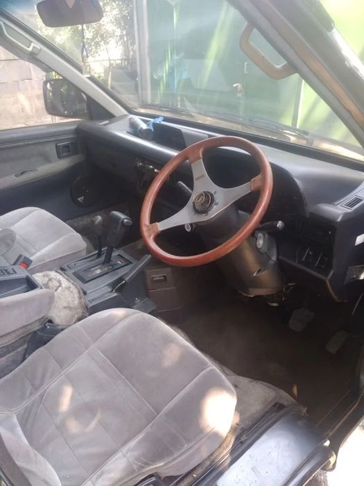 Продам машину,Тойота