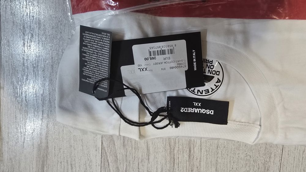 Тениски DSQUARED2 намаление!