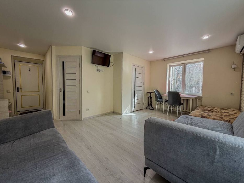 1 в 2 квартира 37м.кв на Буз 2