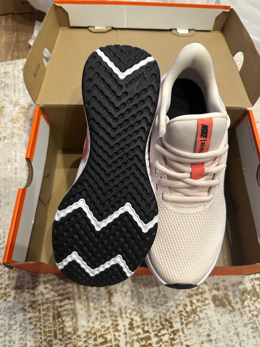 Vand adiasi sport NIKE