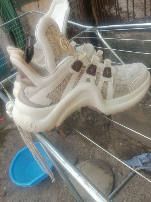 Продам кросовки женские