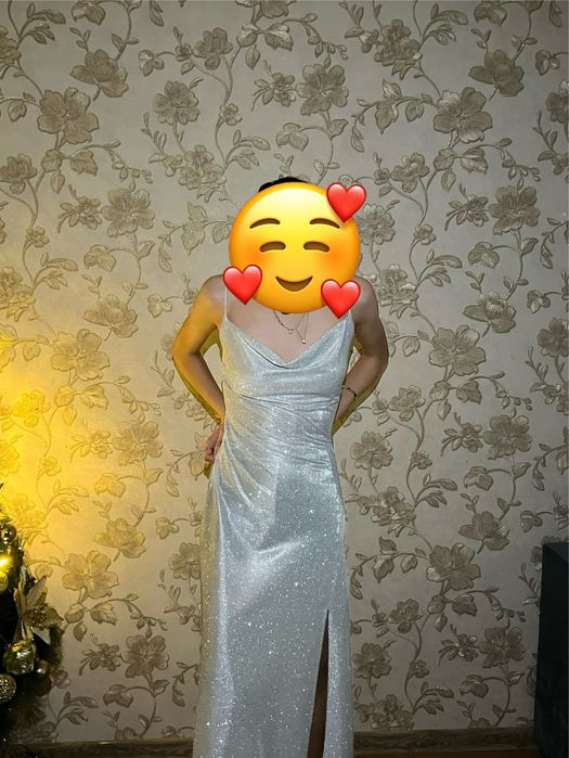 Шикарное вечернее платье