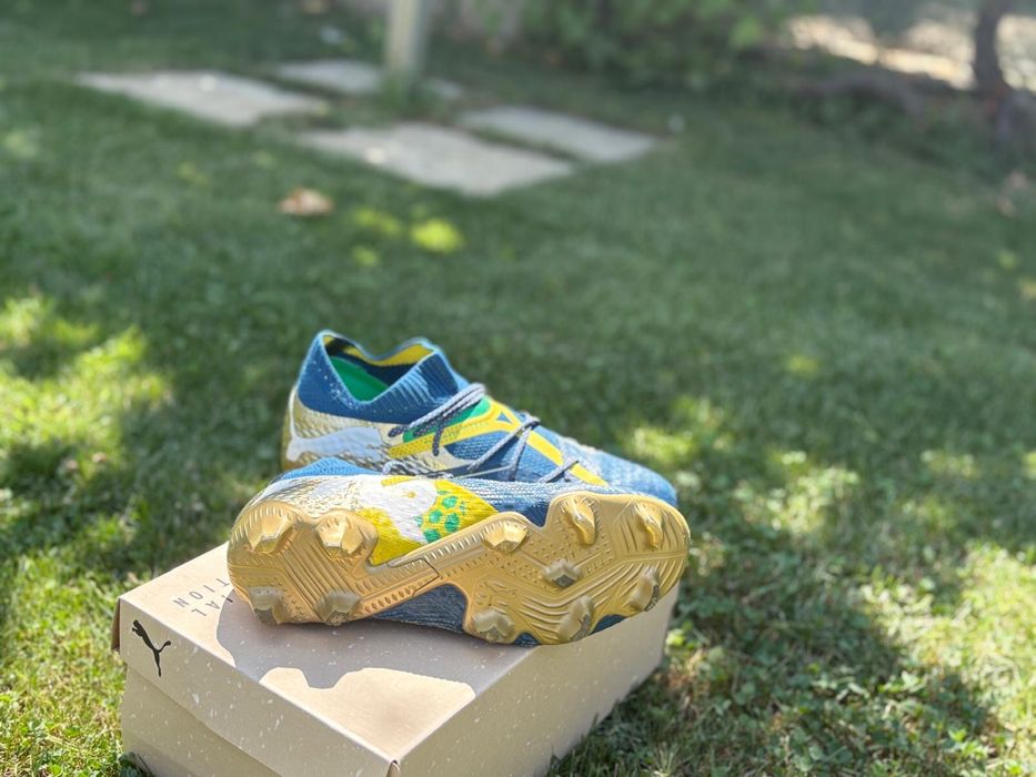 Ghete fotbal Puma, marimea 39.
