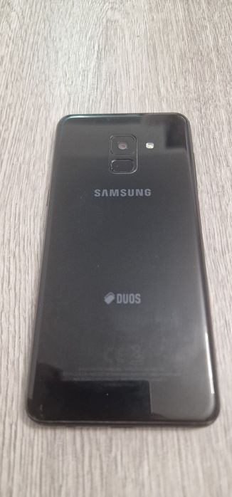 Telefon Samsung A8