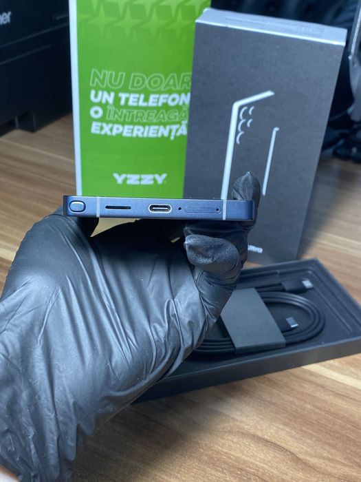 Samsung Galaxy s25 ultra • 512 GB • Titanium Jetblack