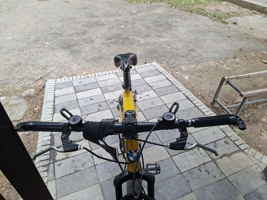 Velosiped BMW  rangi sariq