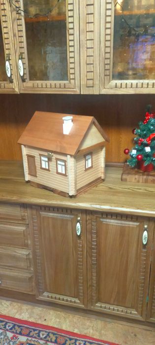 Хлебница из дерева