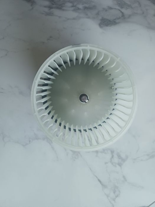 Моторчик печки на Nissan Juke