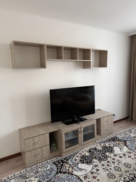 Продам горку для гостинной комнаты