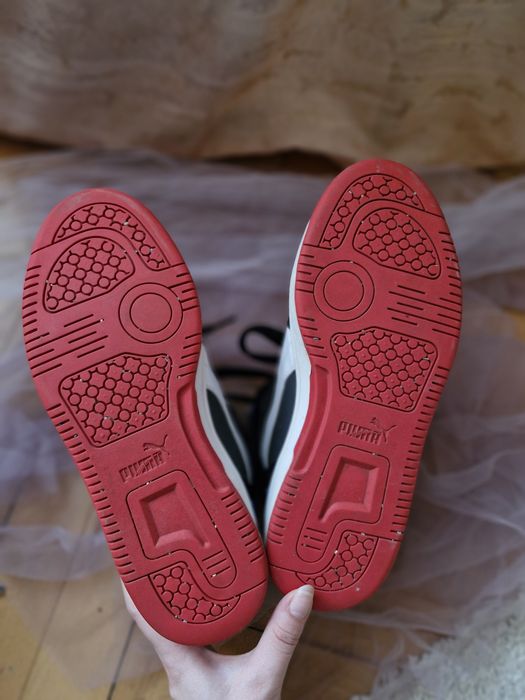 1. Ботуши 2. Adidas черни маратонки 3. Puma 4. Adidas маратонки