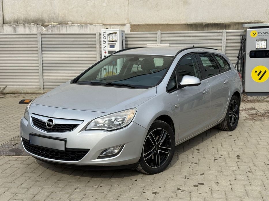 Opel Astra J 2011 / Euro 5 / Inmatriculat