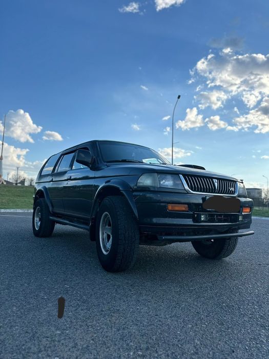 Продам Митсубиси Монтеро Спорт