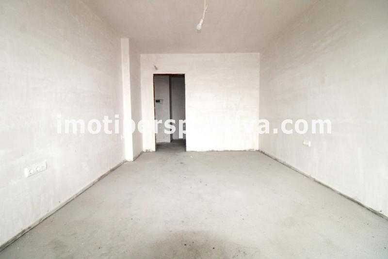 Продава се Двустаен апартамент в Пловдив, Беломорски - 75 кв.м за 714 €/кв.м - Снимка #2