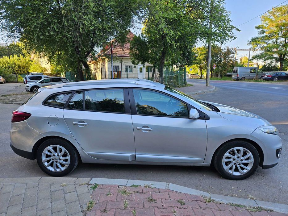 RENAULT Megane 2013 — imagine 2