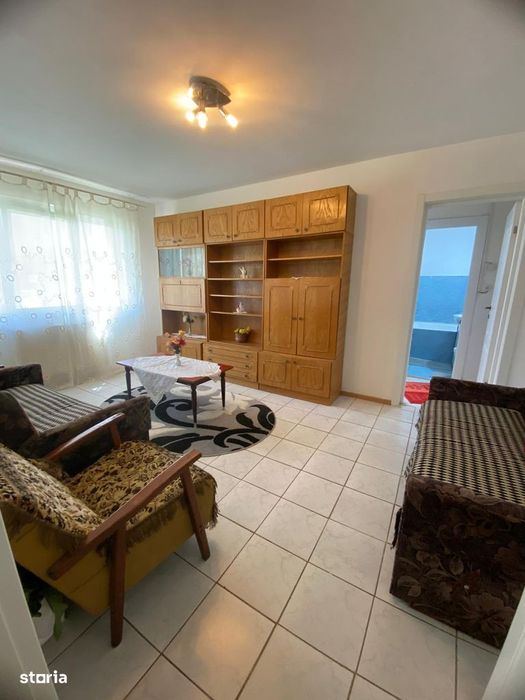 2 camere la parter, Narcisa Sf. Dumitru