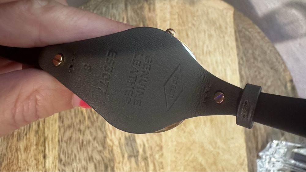 Часовник FOSSIL ES3077